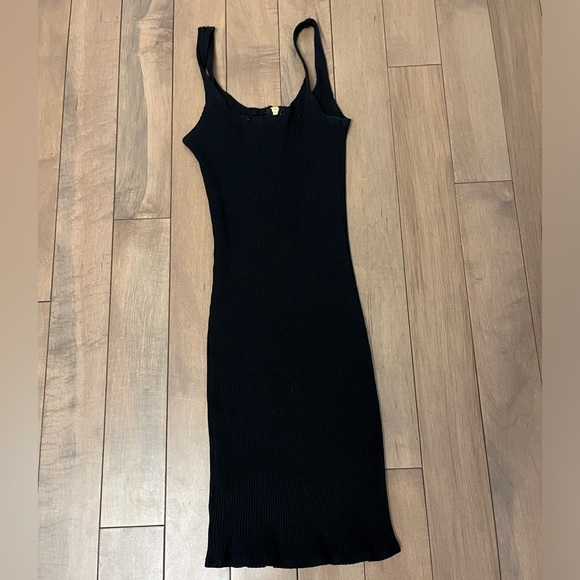 Robe noir small - Picture 2 of 2